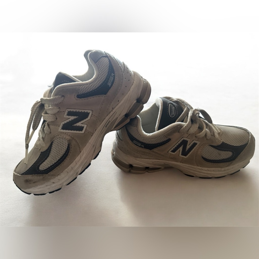 New Balance Kids' Tan and Black Sneakers
